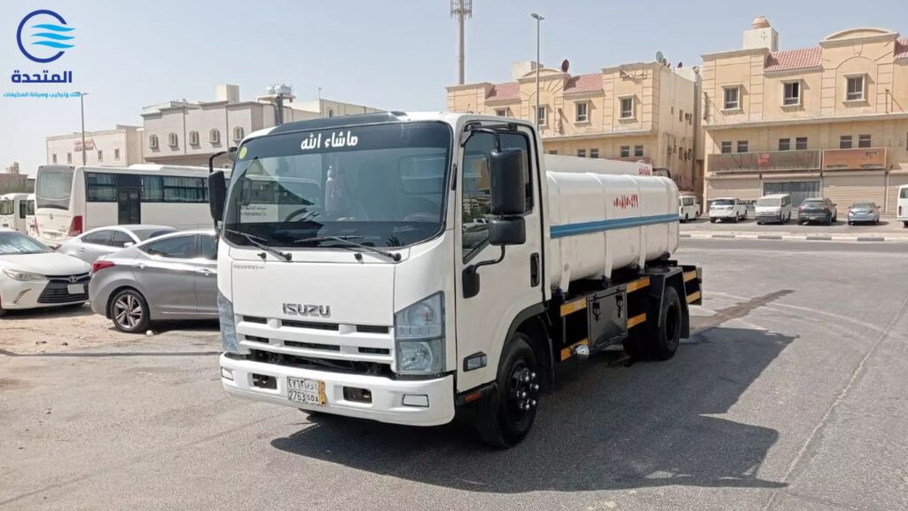 أفضل شركة توصيل مياه المسابح بحي الملقا 0544691756 وايت توصيل مياه المسابح